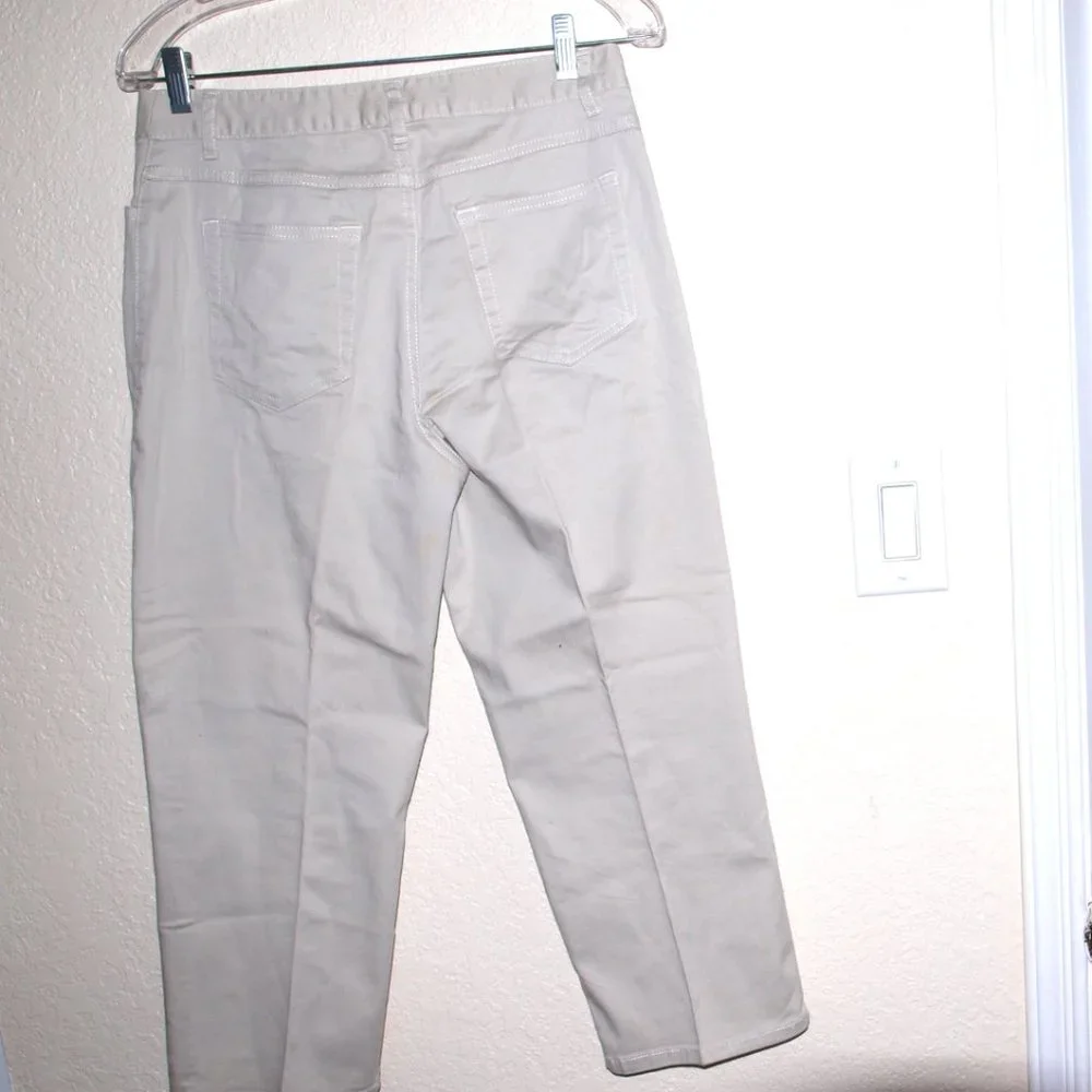 Cherokee Women's Khaki Capri Pants
